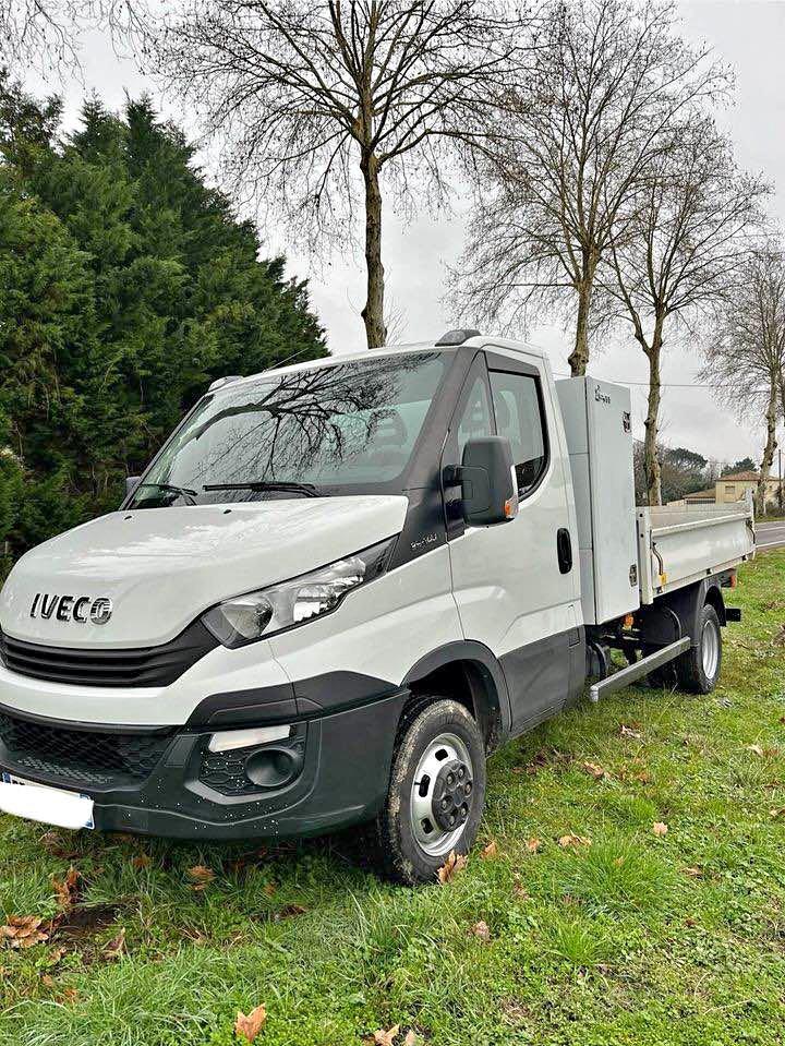 Camion Iveco benne 2L3 35-c14