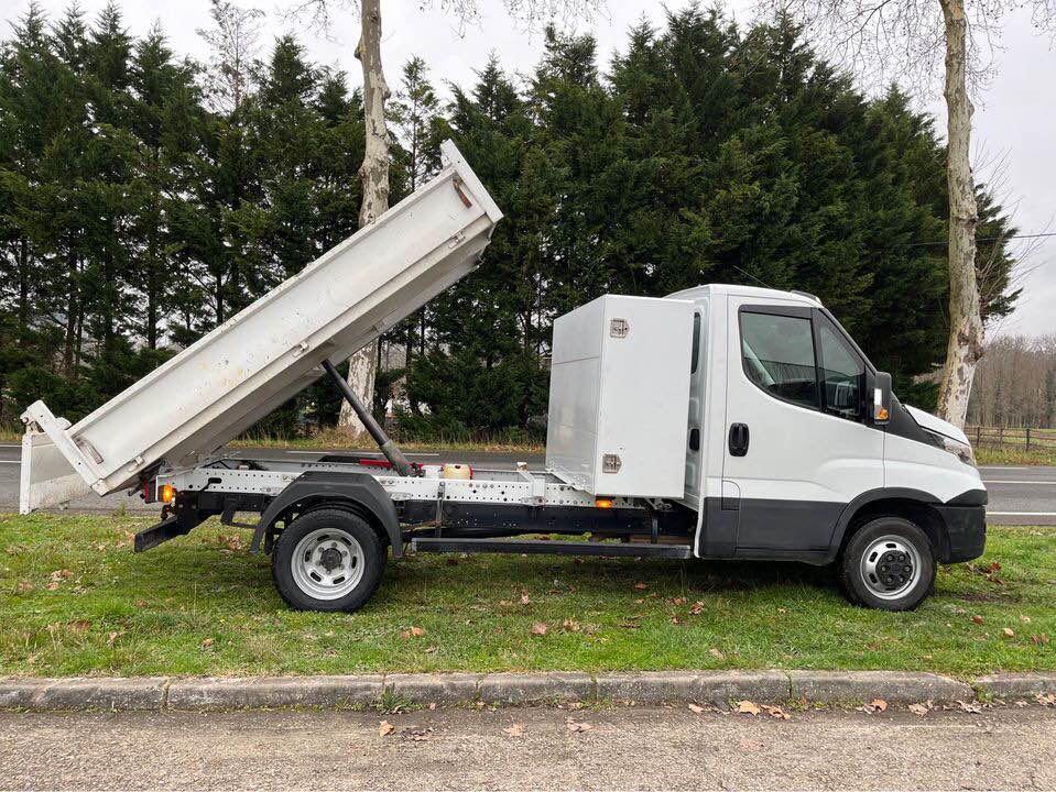 Camion Iveco benne 2L3 35-c14